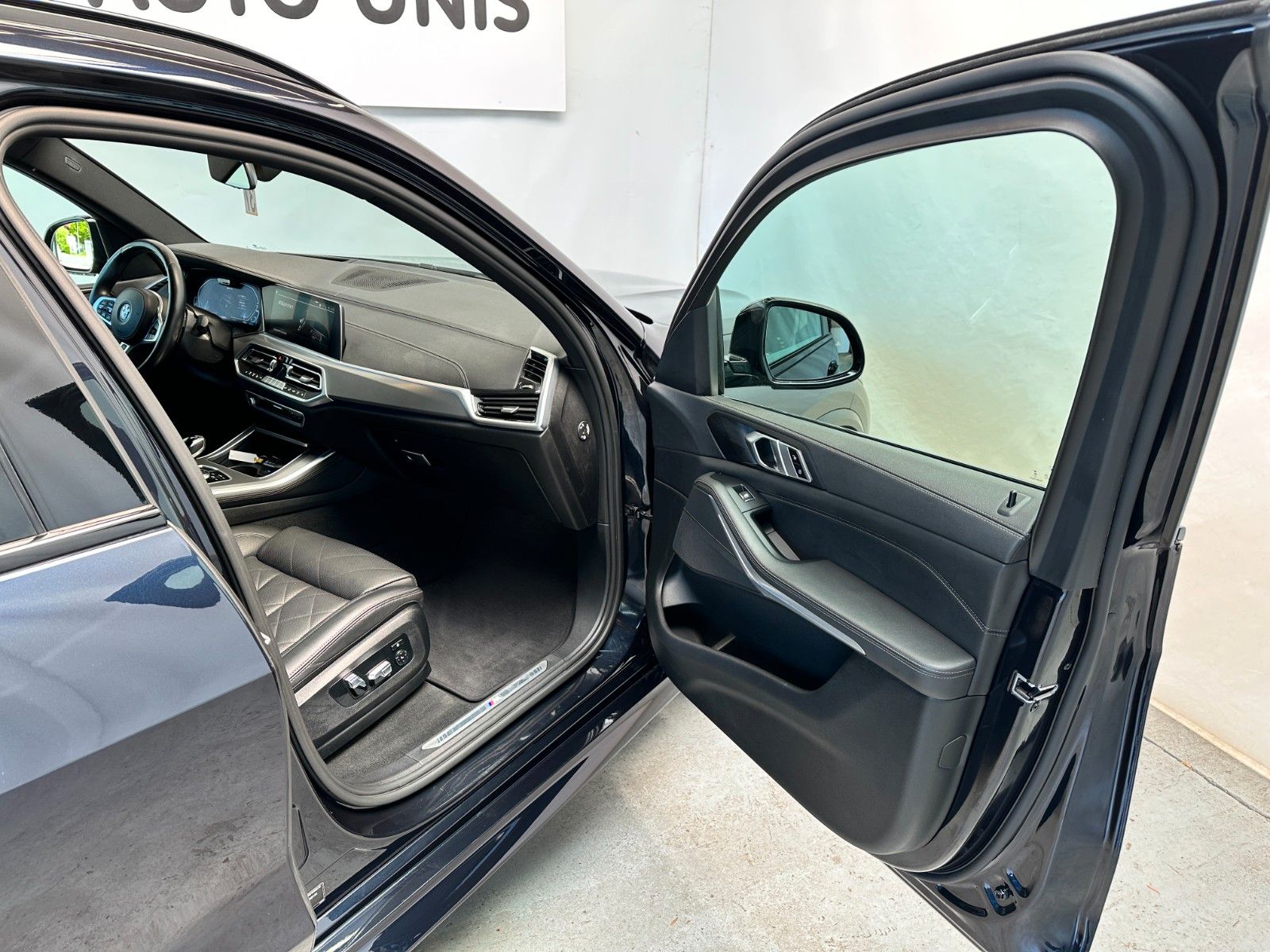 Buy BMW X5 xDrive45e | M Sport | 360° HUD | 1.Hand MwSt Lithuania | img №23 | Unis.lt