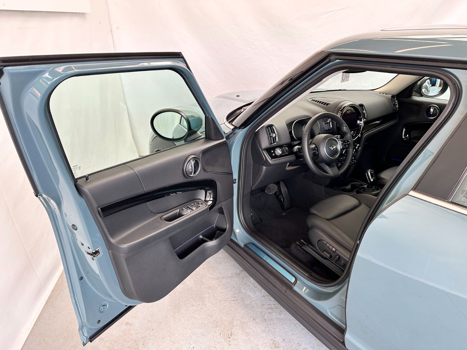 Купить MINI Cooper Countryman | LED Pano Navi | 1.Hand MwSt в Литве | фото №19 | Unis.lt
