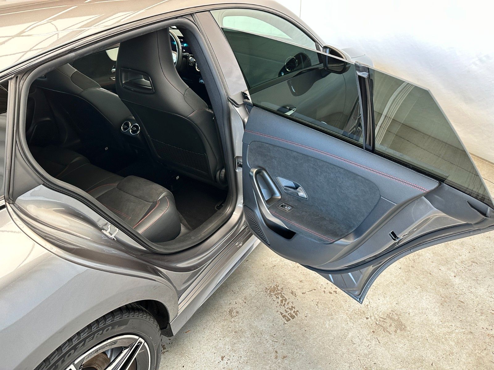 Buy Mercedes-Benz CLA 180 Shooting Brake | AMG | Cam LED | 1.Hand Lithuania | img №25 | Unis.lt
