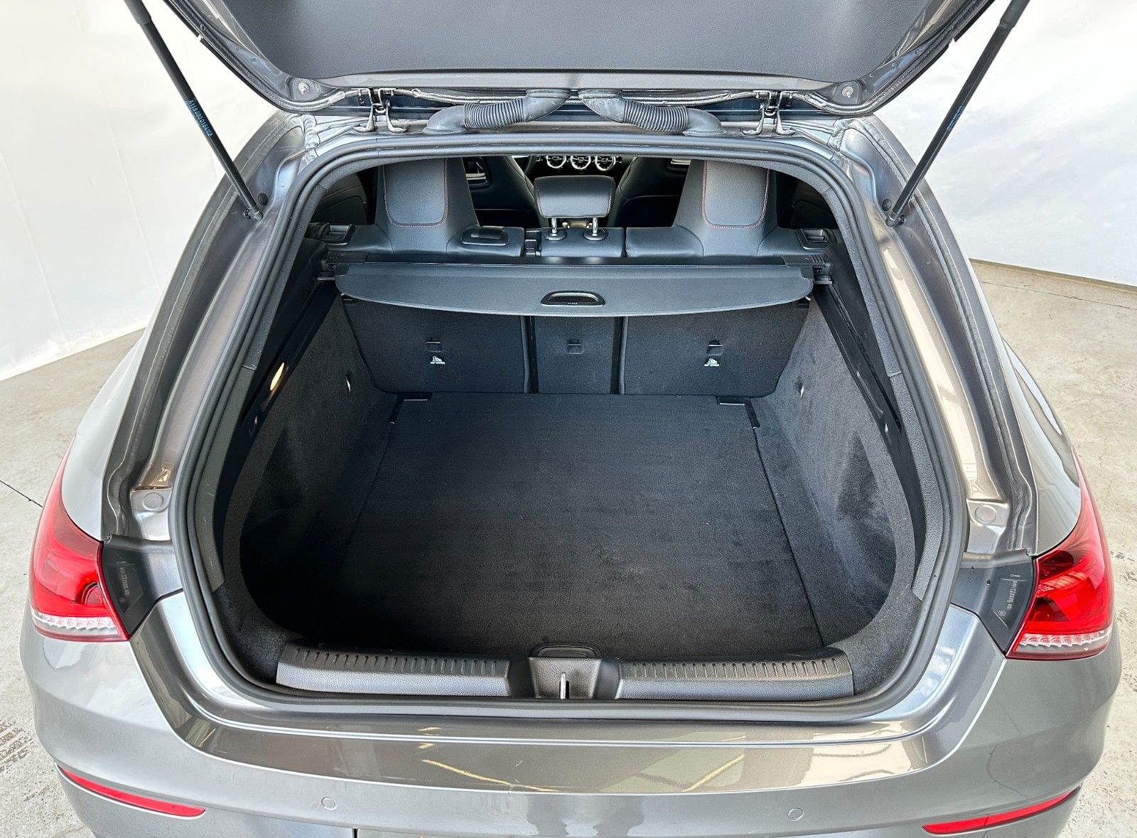 Buy Mercedes-Benz CLA 180 Shooting Brake | AMG | Cam LED | 1.Hand Lithuania | img №27 | Unis.lt