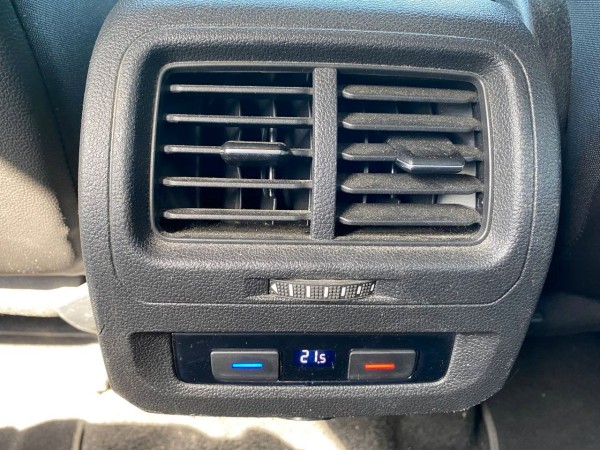 Buy Volkswagen Touran  Lounge DSG7 BMT/Start-Stopp Lithuania | img №19 | Unis.lt