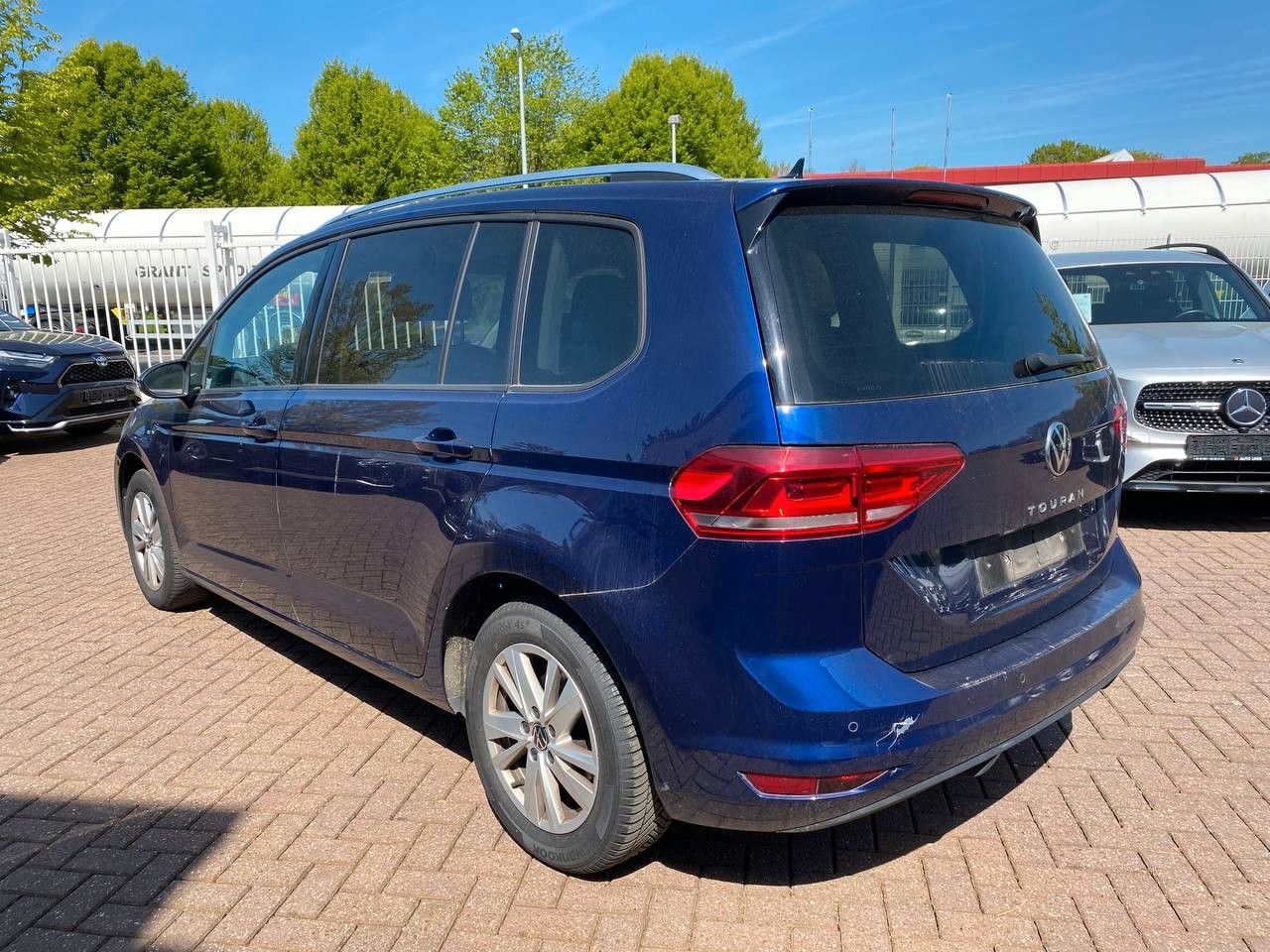 Buy Volkswagen Touran  Lounge DSG7 BMT/Start-Stopp Lithuania | img №4 | Unis.lt