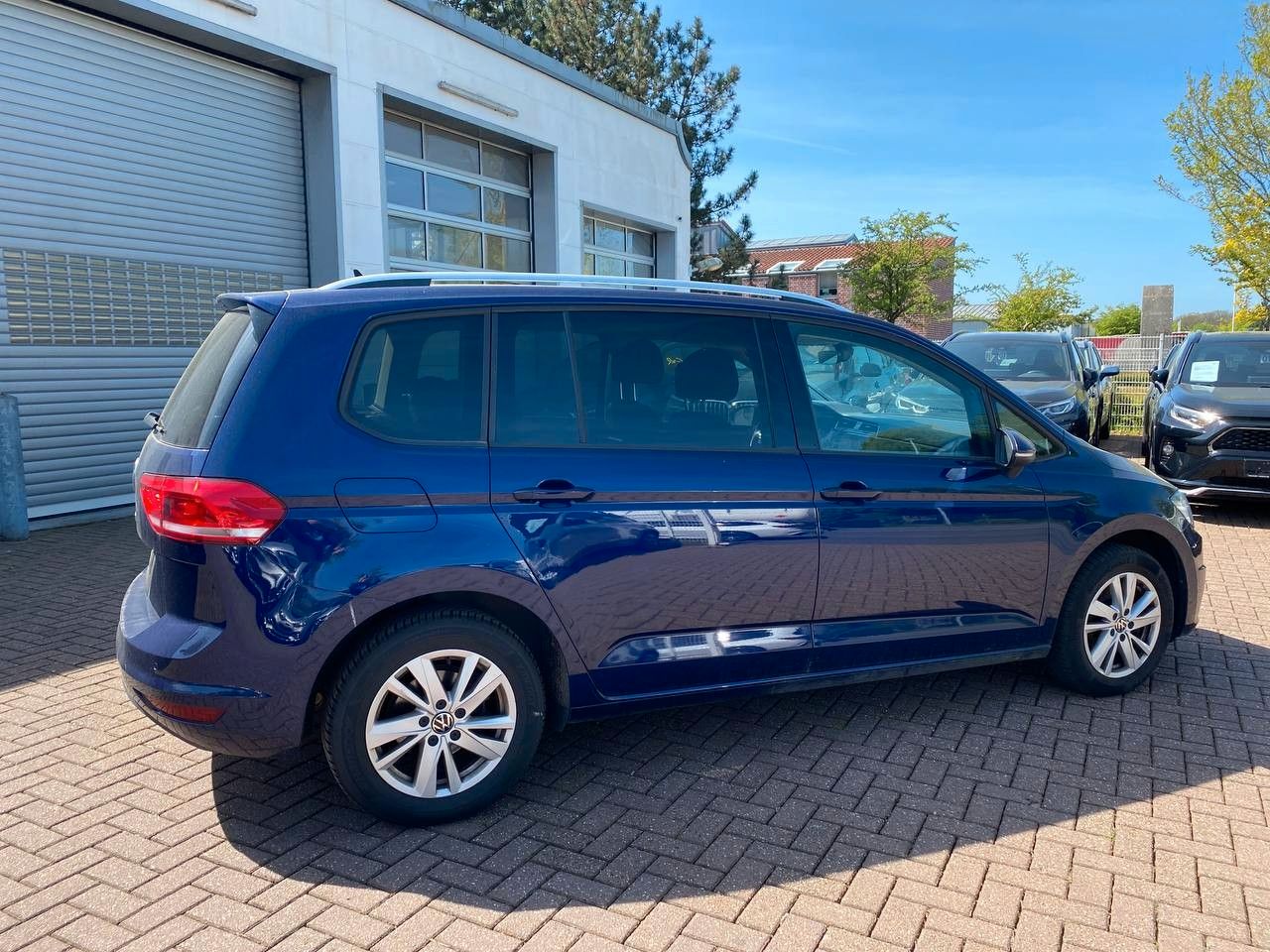 Buy Volkswagen Touran  Lounge DSG7 BMT/Start-Stopp Lithuania | img №7 | Unis.lt
