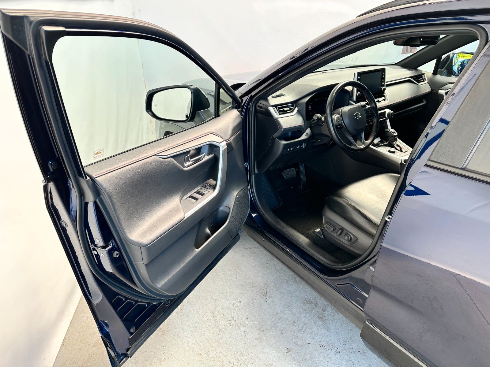 pirkite Lietuvoje Suzuki Across 2.5 Plug-In Hybrid Comfort+ E-Four | nuotrauka №18 | Unis.lt