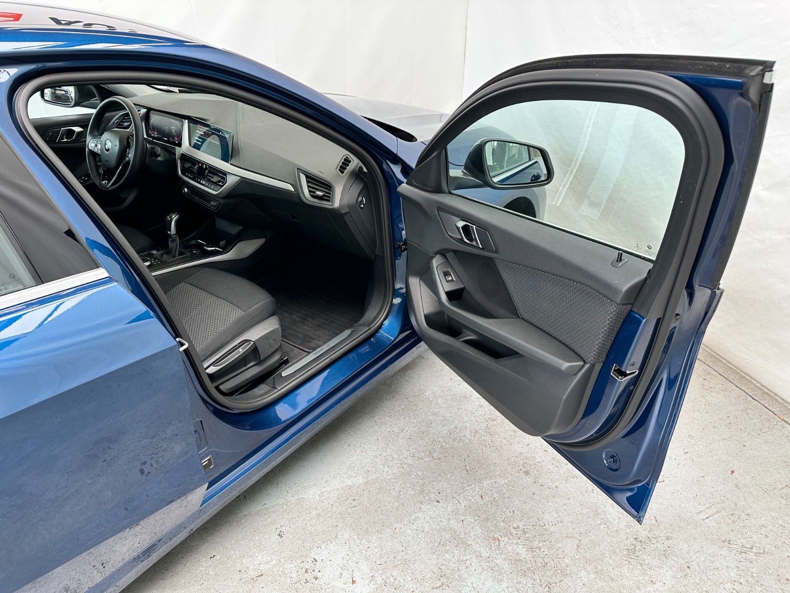 Buy BMW 118i Advantage | Tempomat Klima | 1.Hand MwSt Lithuania | img №21 | Unis.lt