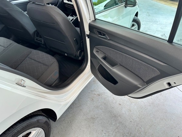 pirkite Lietuvoje Volkswagen Golf VIII Variant Active TGI | nuotrauka №23 | Unis.lt