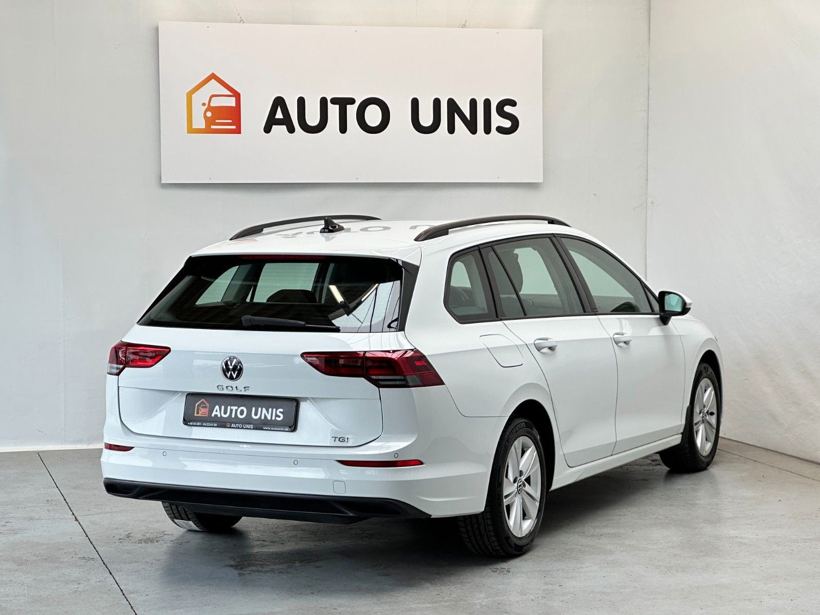 pirkite Lietuvoje Volkswagen Golf VIII Variant Active TGI | nuotrauka №4 | Unis.lt