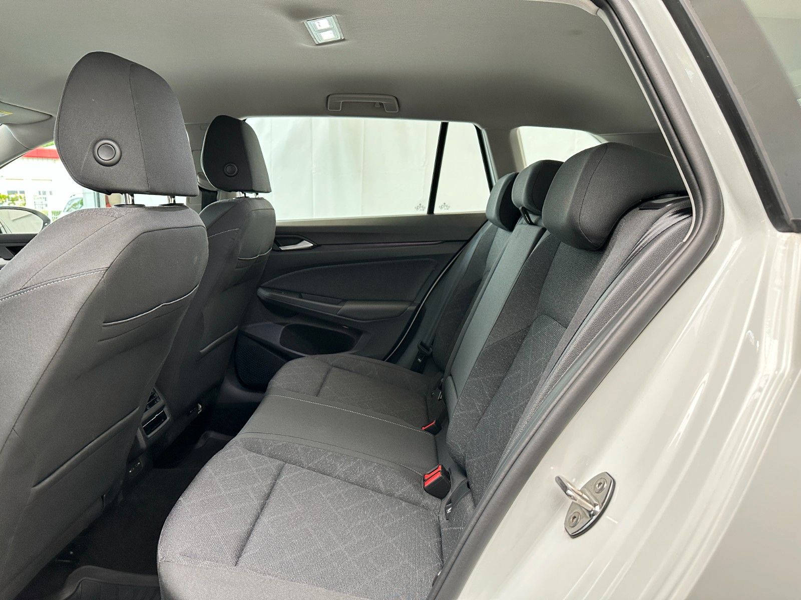 pirkite Lietuvoje Volkswagen Golf VIII Variant Active TGI | nuotrauka №10 | Unis.lt