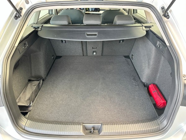 pirkite Lietuvoje Volkswagen Golf VIII Variant Active TGI | nuotrauka №27 | Unis.lt
