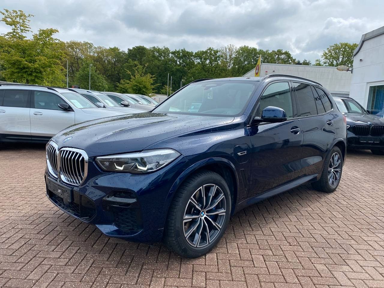 Buy BMW X5 xDrive45e | M Sport HUD | 1.Hand MwSt. Lithuania | img №1 | Unis.lt