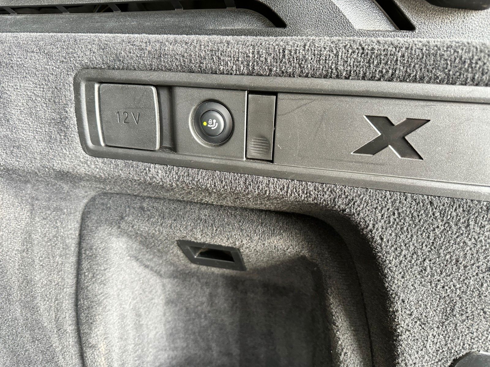 Buy BMW X5 xDrive45e | M Sport HUD | 1.Hand MwSt. Lithuania | img №25 | Unis.lt