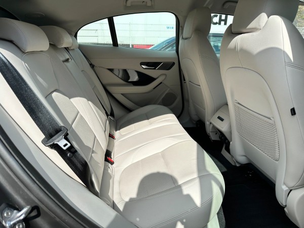 Купить Jaguar I-PACE SE Black Exterior Pack Led Kam 1.Hand в Литве | фото №14 | Unis.lt