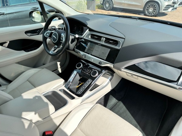 Купить Jaguar I-PACE SE Black Exterior Pack Led Kam 1.Hand в Литве | фото №15 | Unis.lt
