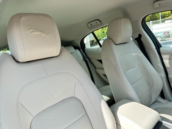 Купить Jaguar I-PACE SE Black Exterior Pack Led Kam 1.Hand в Литве | фото №16 | Unis.lt