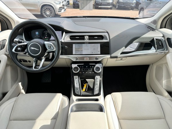 Купить Jaguar I-PACE SE Black Exterior Pack Led Kam 1.Hand в Литве | фото №17 | Unis.lt