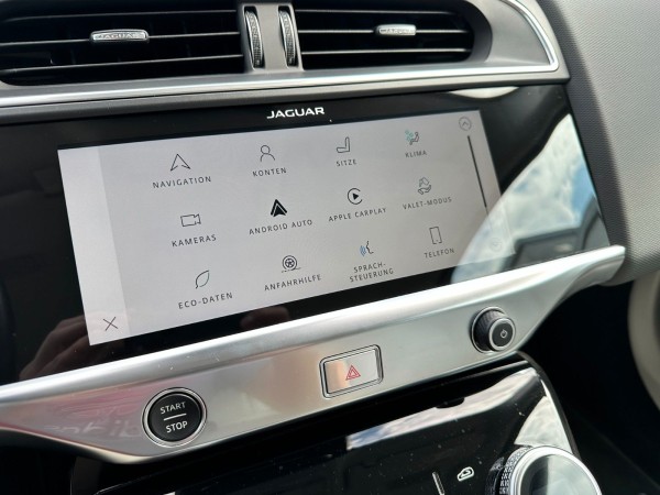 Купить Jaguar I-PACE SE Black Exterior Pack Led Kam 1.Hand в Литве | фото №26 | Unis.lt