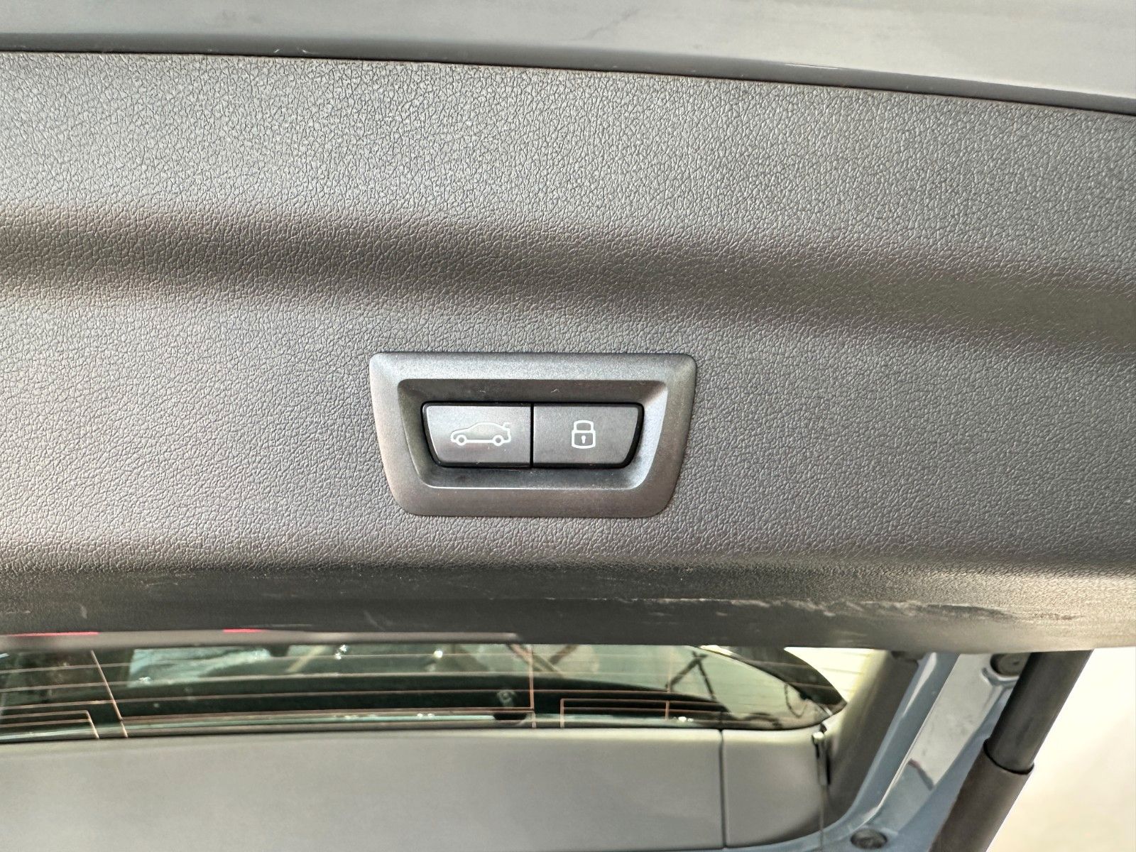 Купить BMW X1 18i sDrive | Navi LED Cam | 1.Hand Scheckheft в Литве | фото №26 | Unis.lt