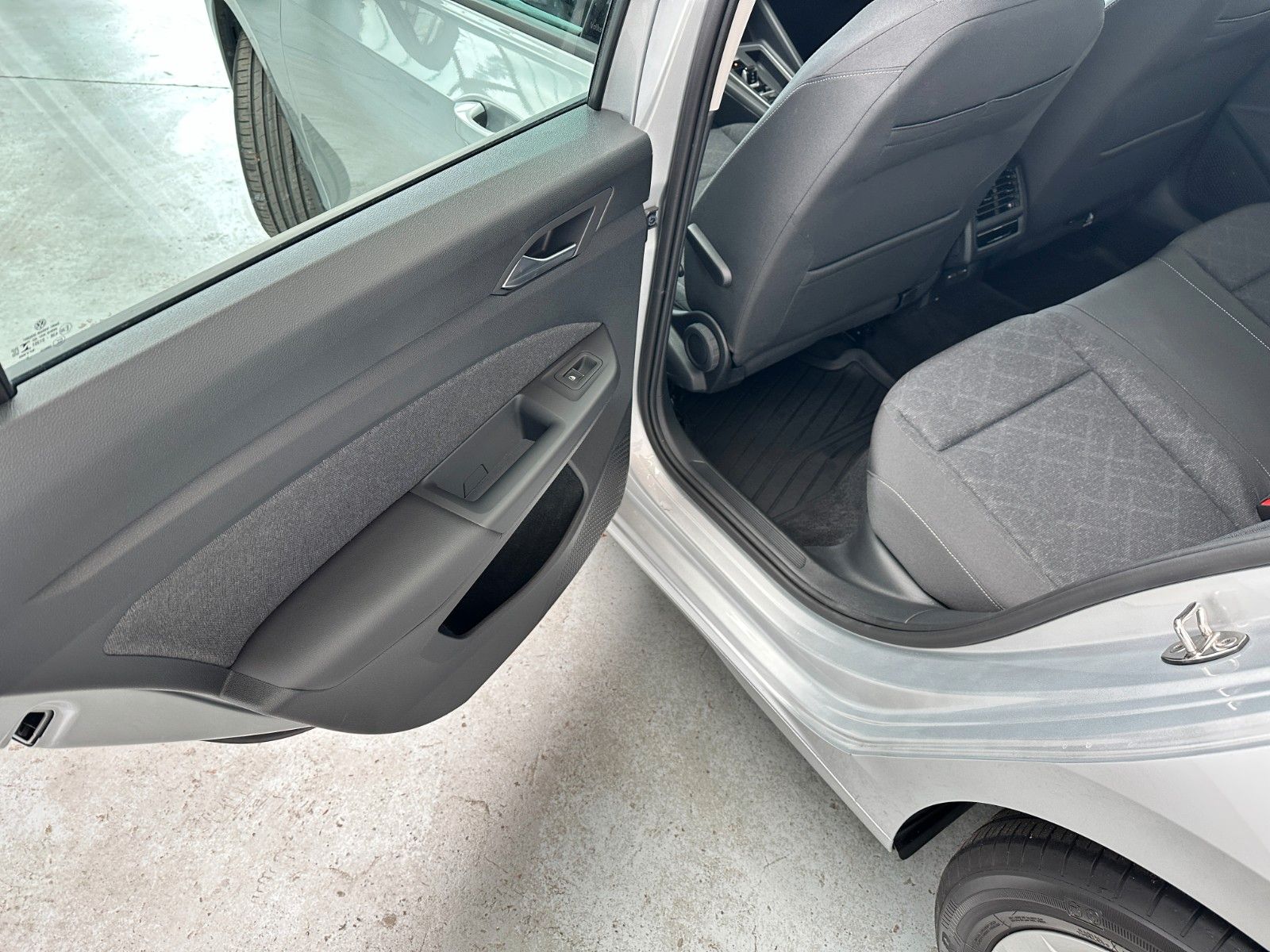pirkite Lietuvoje Volkswagen Golf VIII Variant Active TGI | nuotrauka №19 | Unis.lt