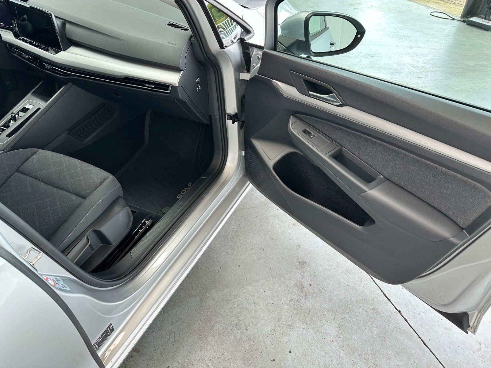 pirkite Lietuvoje Volkswagen Golf VIII Variant Active TGI | nuotrauka №20 | Unis.lt