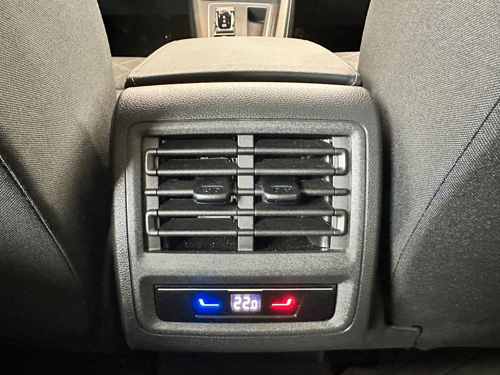 pirkite Lietuvoje Volkswagen Golf VIII Variant Active TGI | nuotrauka №23 | Unis.lt