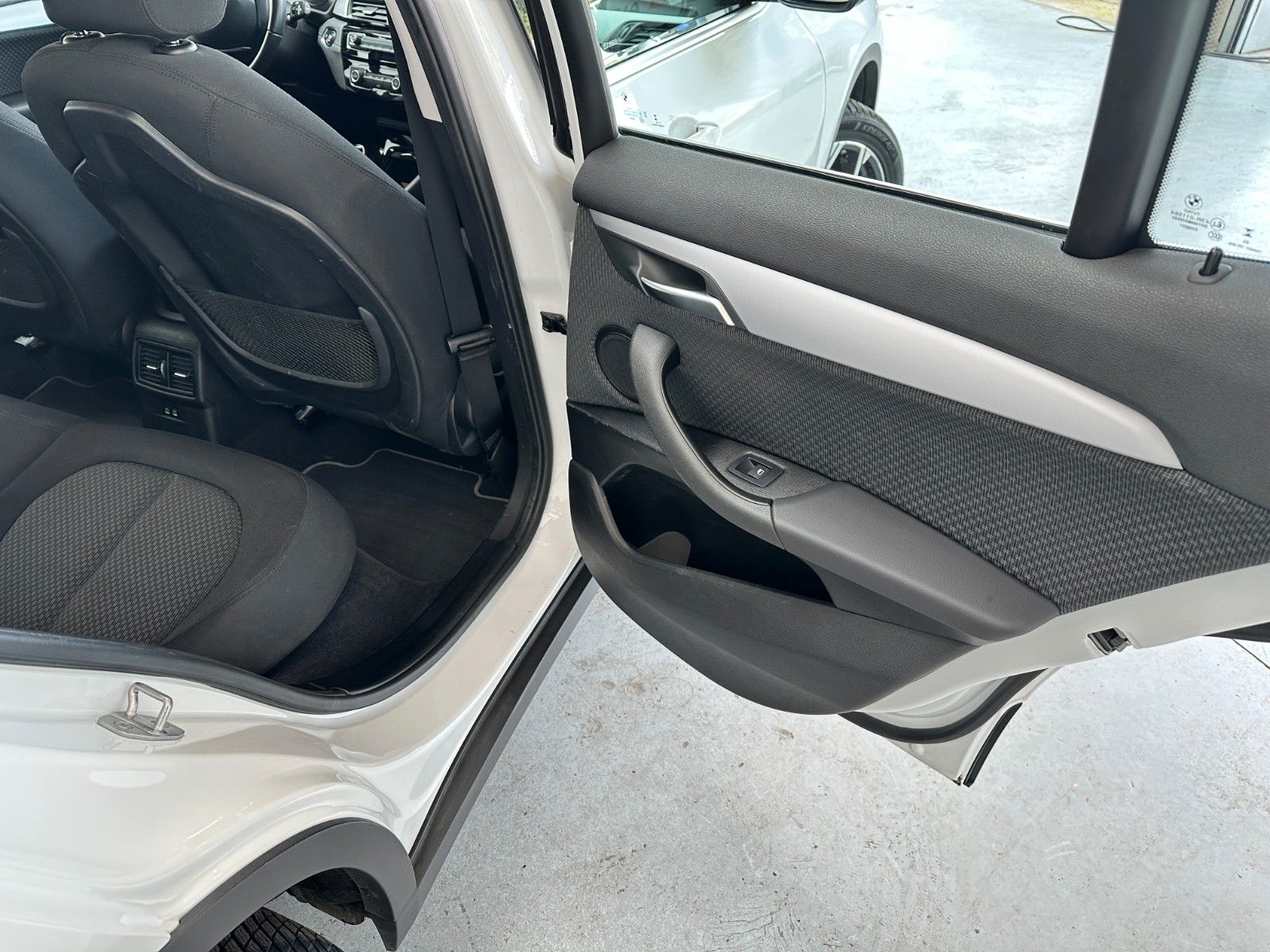 Buy BMW X2 sDrive 18 i Advantage Lithuania | img №20 | Unis.lt