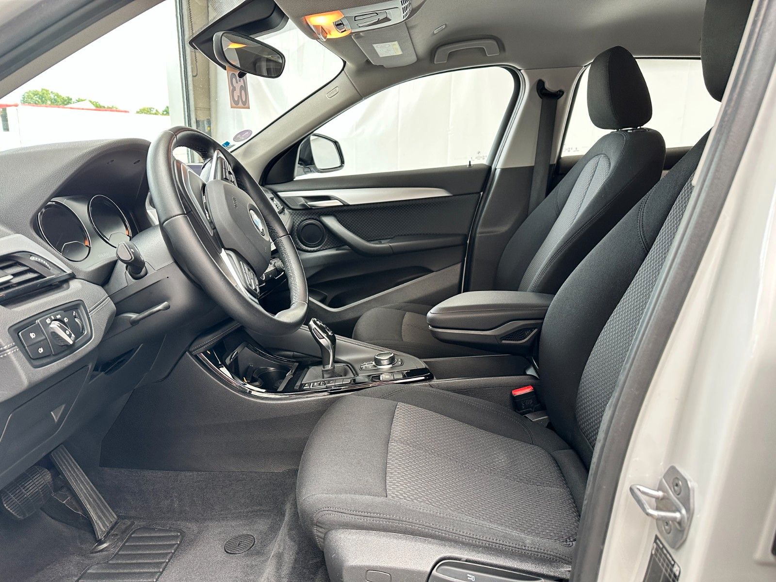 Buy BMW X2 sDrive 18 i Advantage Lithuania | img №9 | Unis.lt
