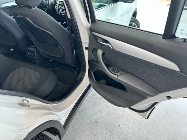 pirkite Lietuvoje BMW X2 sDrive18i Benzin Aut | Navi Cam LED | 1.Hand | nuotrauka №21 | Unis.lt