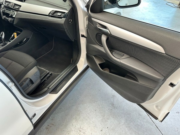 pirkite Lietuvoje BMW X2 sDrive18i Benzin Aut | Navi Cam LED | 1.Hand | nuotrauka №21 | Unis.lt