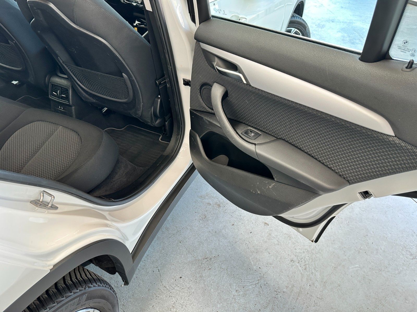 pirkite Lietuvoje BMW X2 sDrive18i Benzin Aut | Navi Cam LED | 1.Hand | nuotrauka №22 | Unis.lt