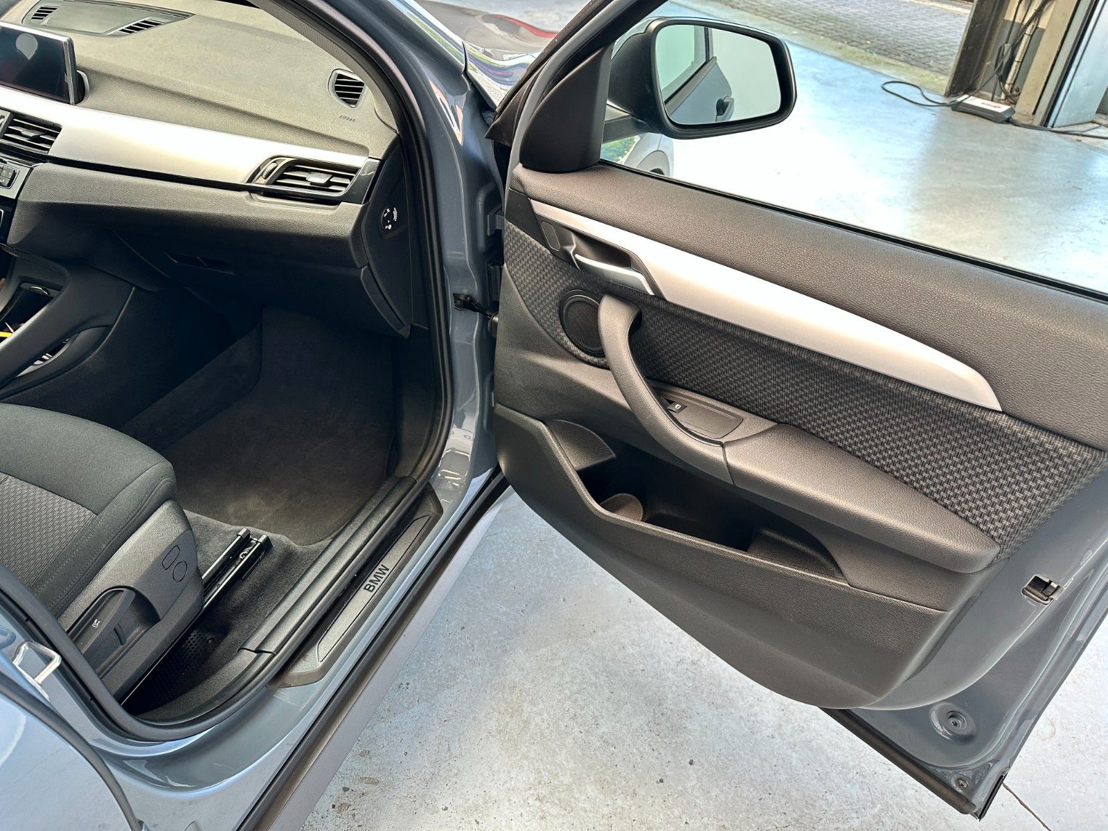 pirkite Lietuvoje BMW X1 sDrive16d Diesel | Scheckheft | 1.Hand MwSt | nuotrauka №21 | Unis.lt
