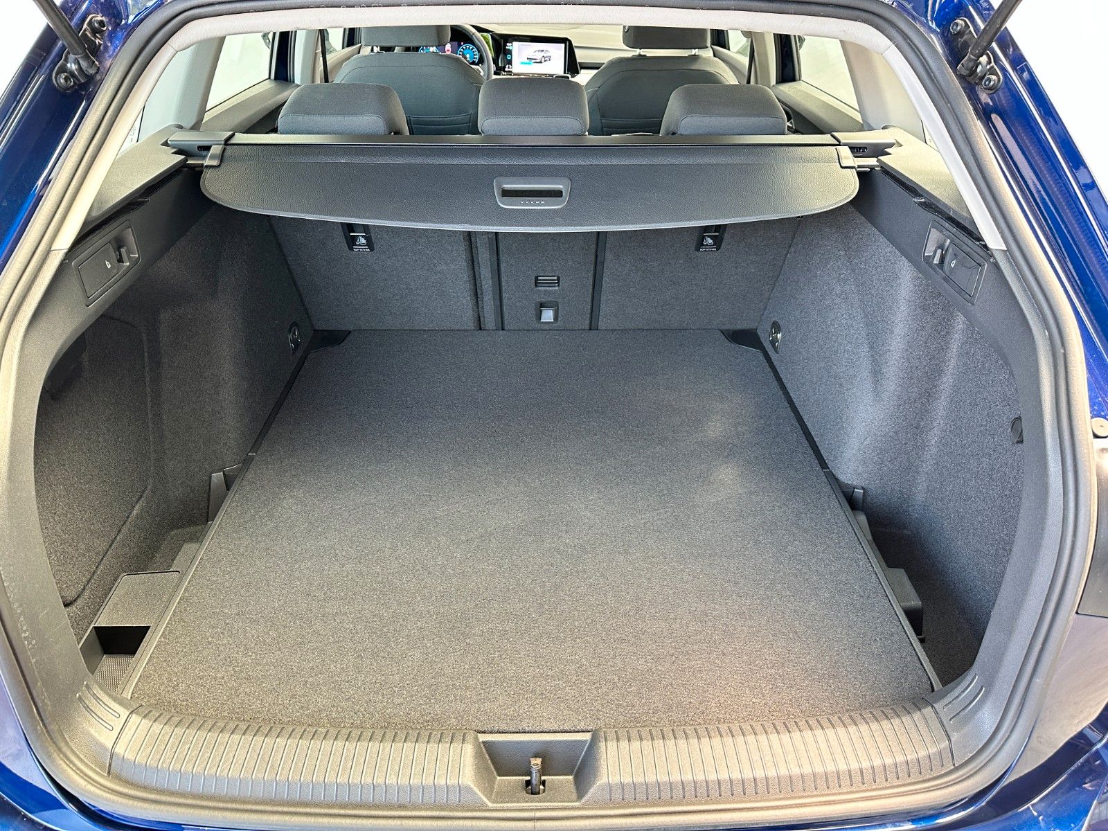 pirkite Lietuvoje Volkswagen Golf VIII Variant Active TGI | nuotrauka №25 | Unis.lt