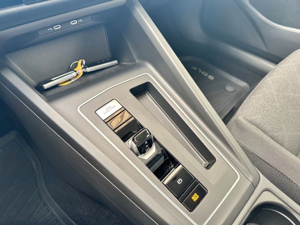 Купить Volkswagen Golf VIII Variant Active TGI в Литве | фото №15 | Unis.lt