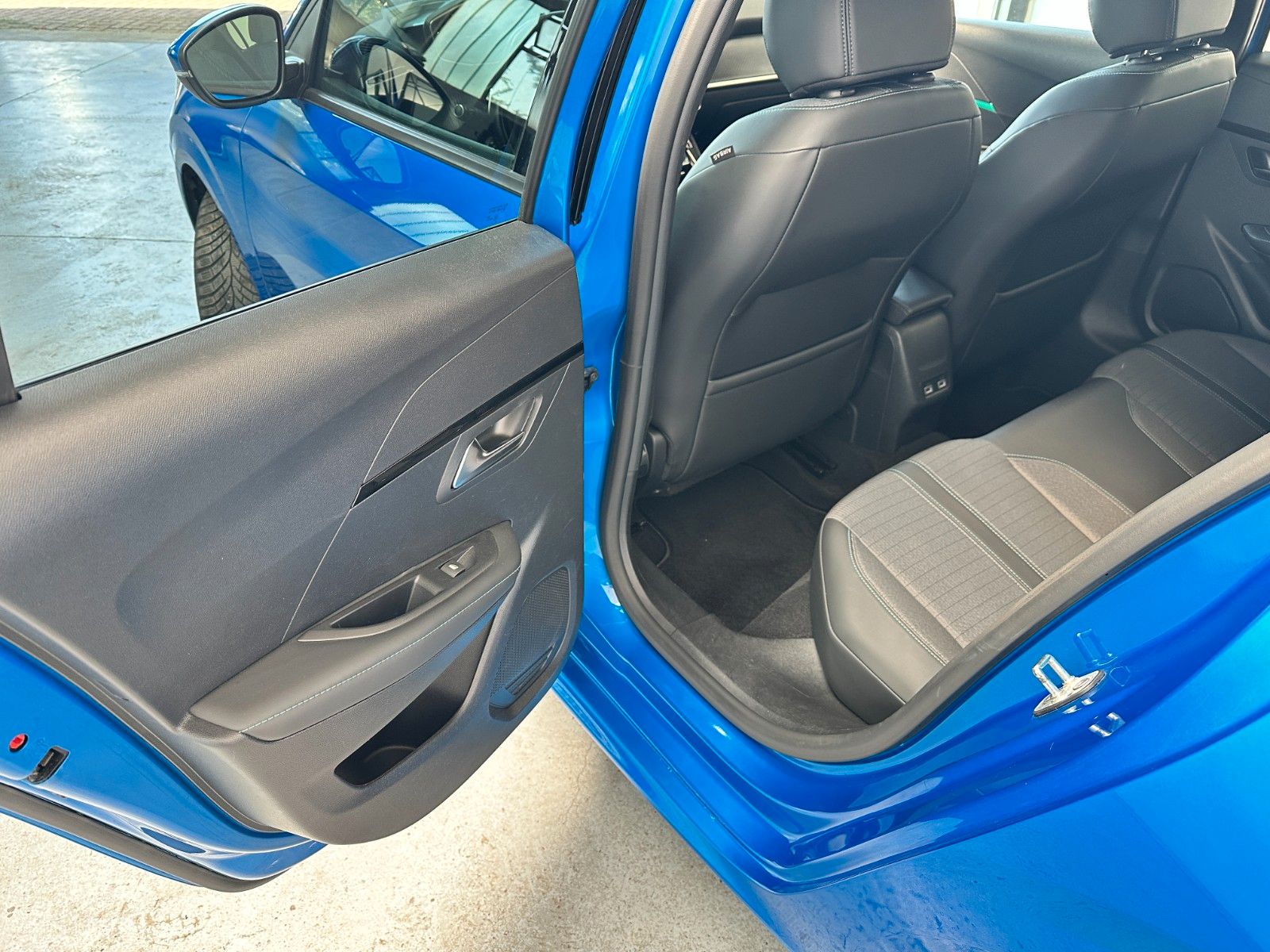 pirkite Lietuvoje Peugeot 208 1.2 PureTech 100 EAT8 Allure Pack | nuotrauka №19 | Unis.lt