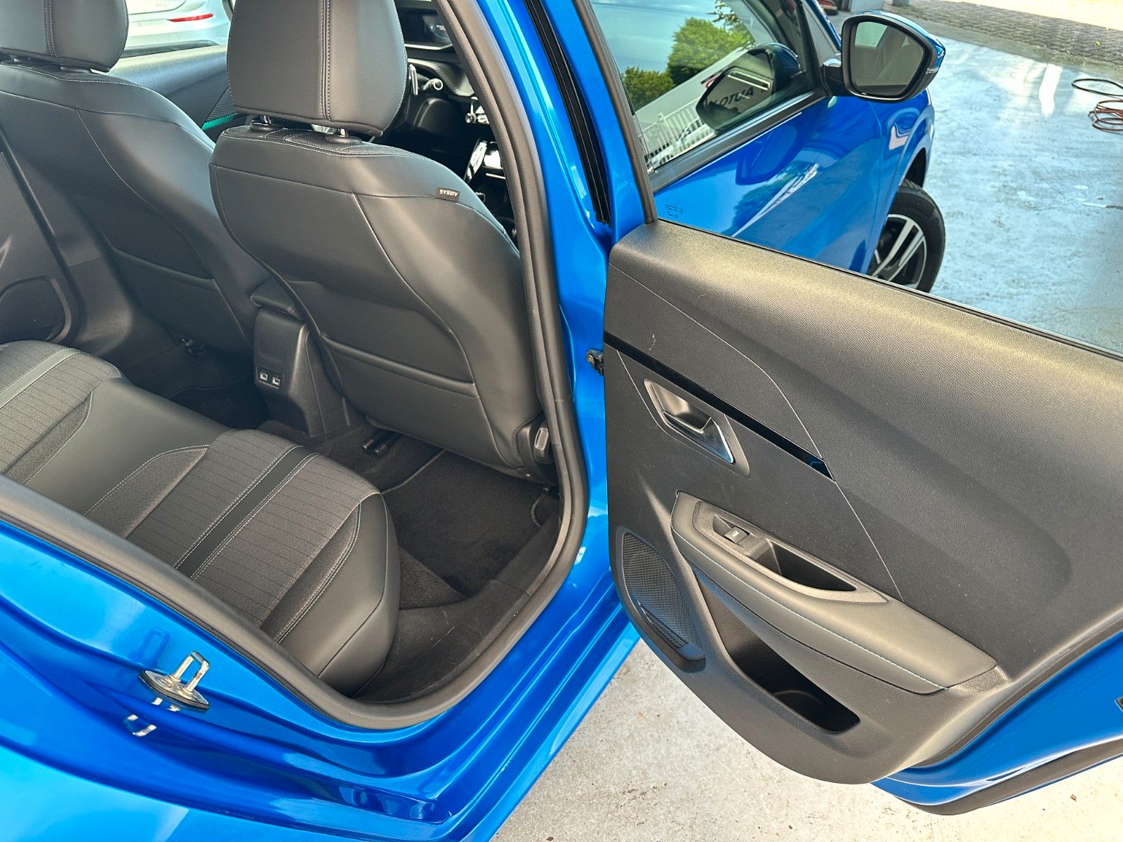 pirkite Lietuvoje Peugeot 208 1.2 PureTech 100 EAT8 Allure Pack | nuotrauka №21 | Unis.lt