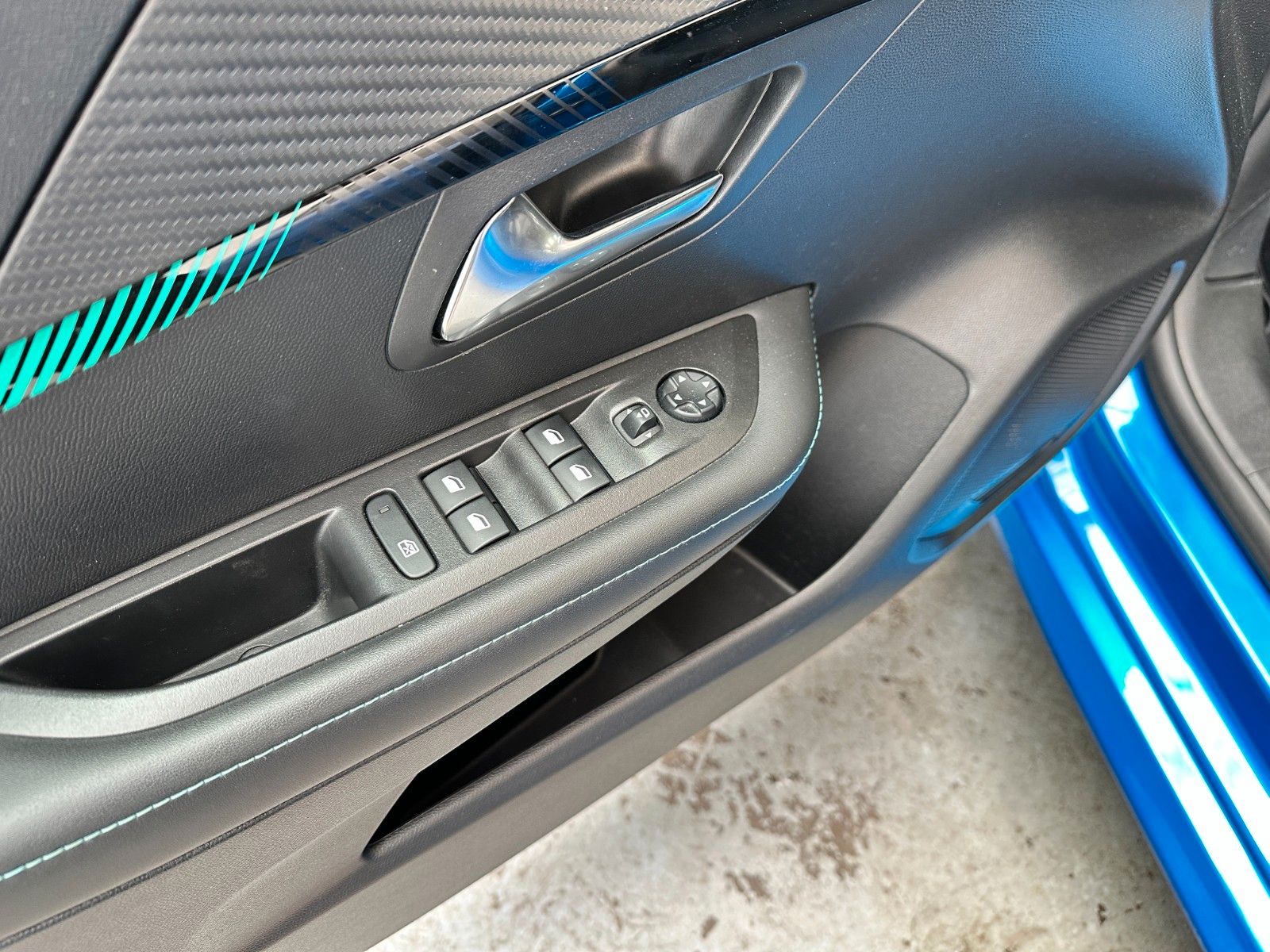 pirkite Lietuvoje Peugeot 208 1.2 PureTech 100 EAT8 Allure Pack | nuotrauka №7 | Unis.lt