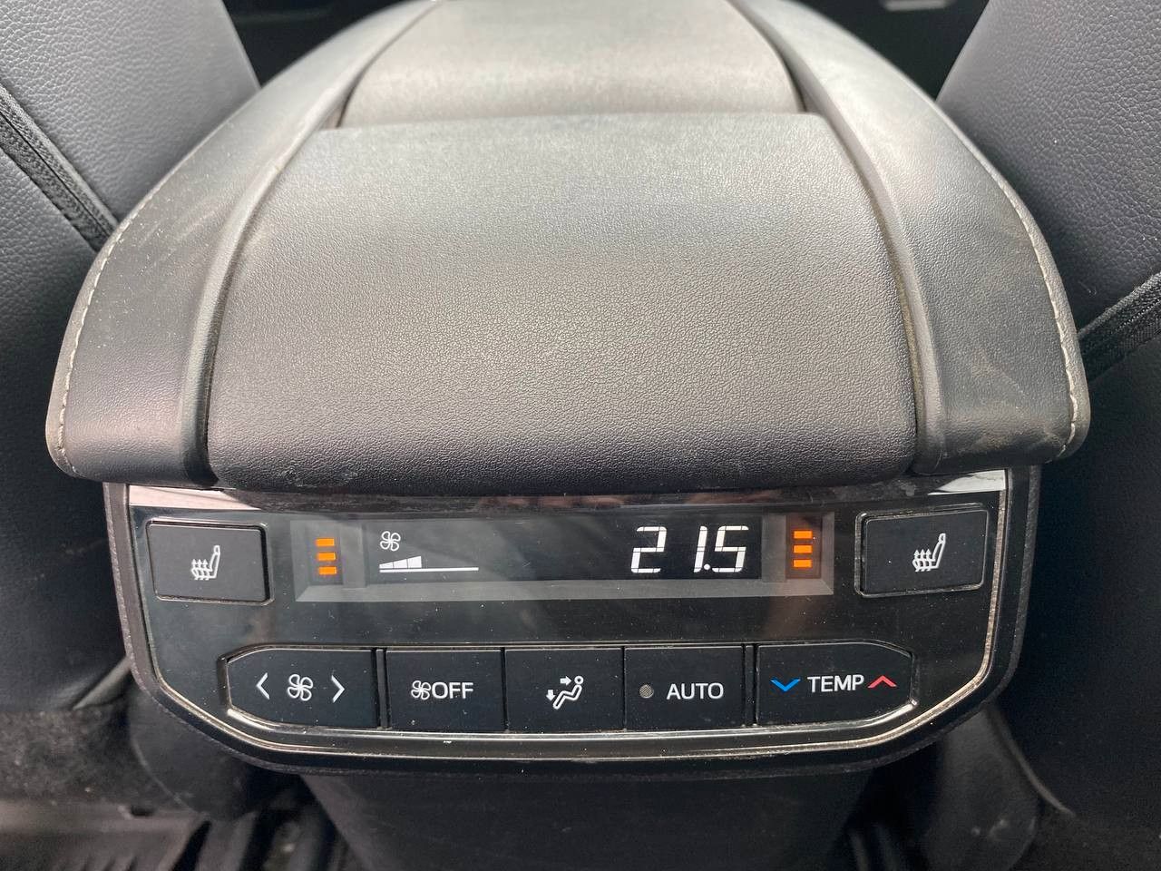 pirkite Lietuvoje Toyota Highlander Hybrid E-CVT AWD-I | nuotrauka №17 | Unis.lt