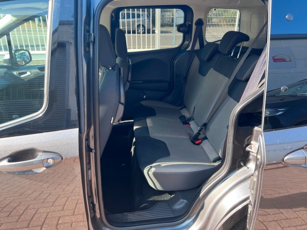pirkite Lietuvoje Ford Tourneo Courier 1.5 Diesel | Cam Navi | 1.Hand | nuotrauka №13 | Unis.lt