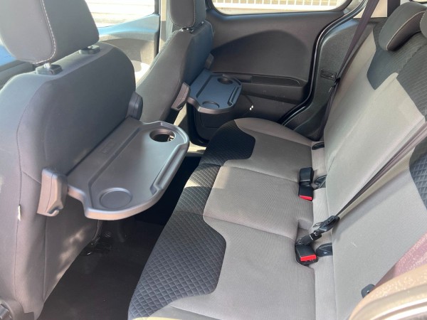 pirkite Lietuvoje Ford Tourneo Courier 1.5 Diesel | Cam Navi | 1.Hand | nuotrauka №14 | Unis.lt