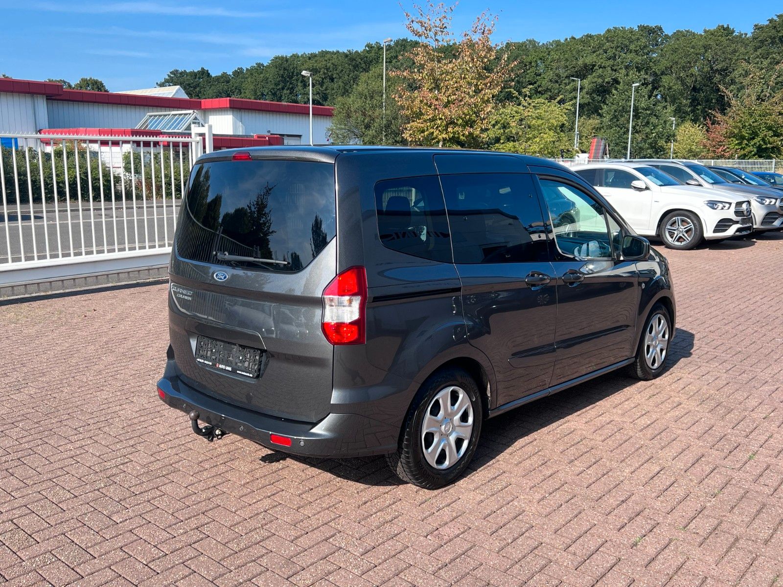 pirkite Lietuvoje Ford Tourneo Courier 1.5 Diesel | Cam Navi | 1.Hand | nuotrauka №6 | Unis.lt
