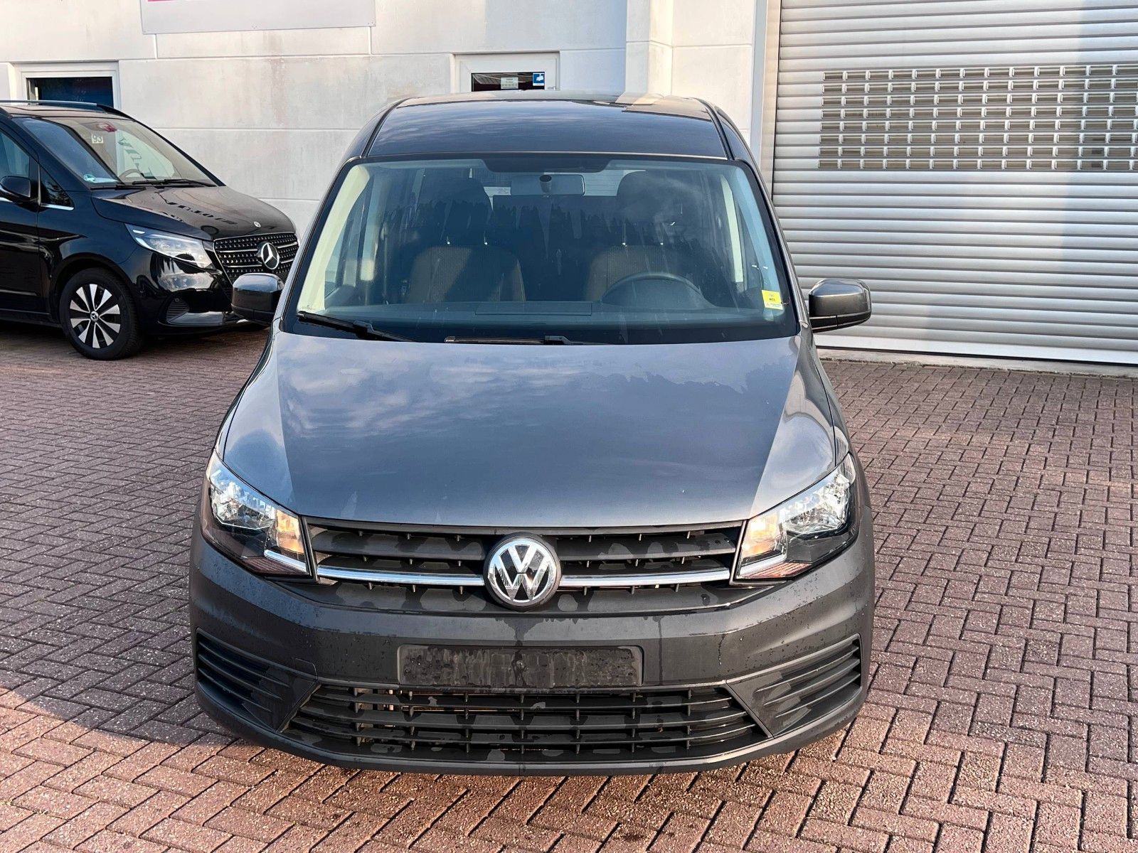 Buy Volkswagen Caddy Maxi Behindertengerecht-Rampe Lithuania | img №2 | Unis.lt