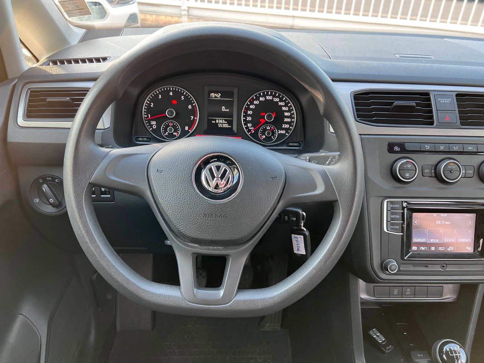 Buy Volkswagen Caddy Maxi Behindertengerecht-Rampe Lithuania | img №12 | Unis.lt