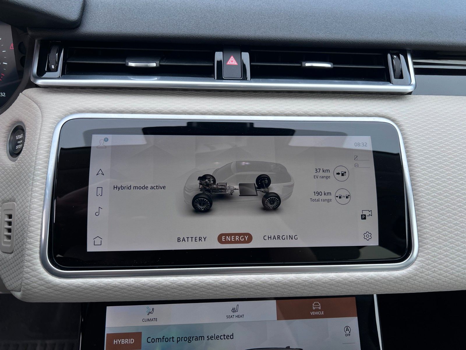 Buy Land Rover Range Rover Velar P400e | Plug-in | ACC | AWD Lithuania | img №29 | Unis.lt