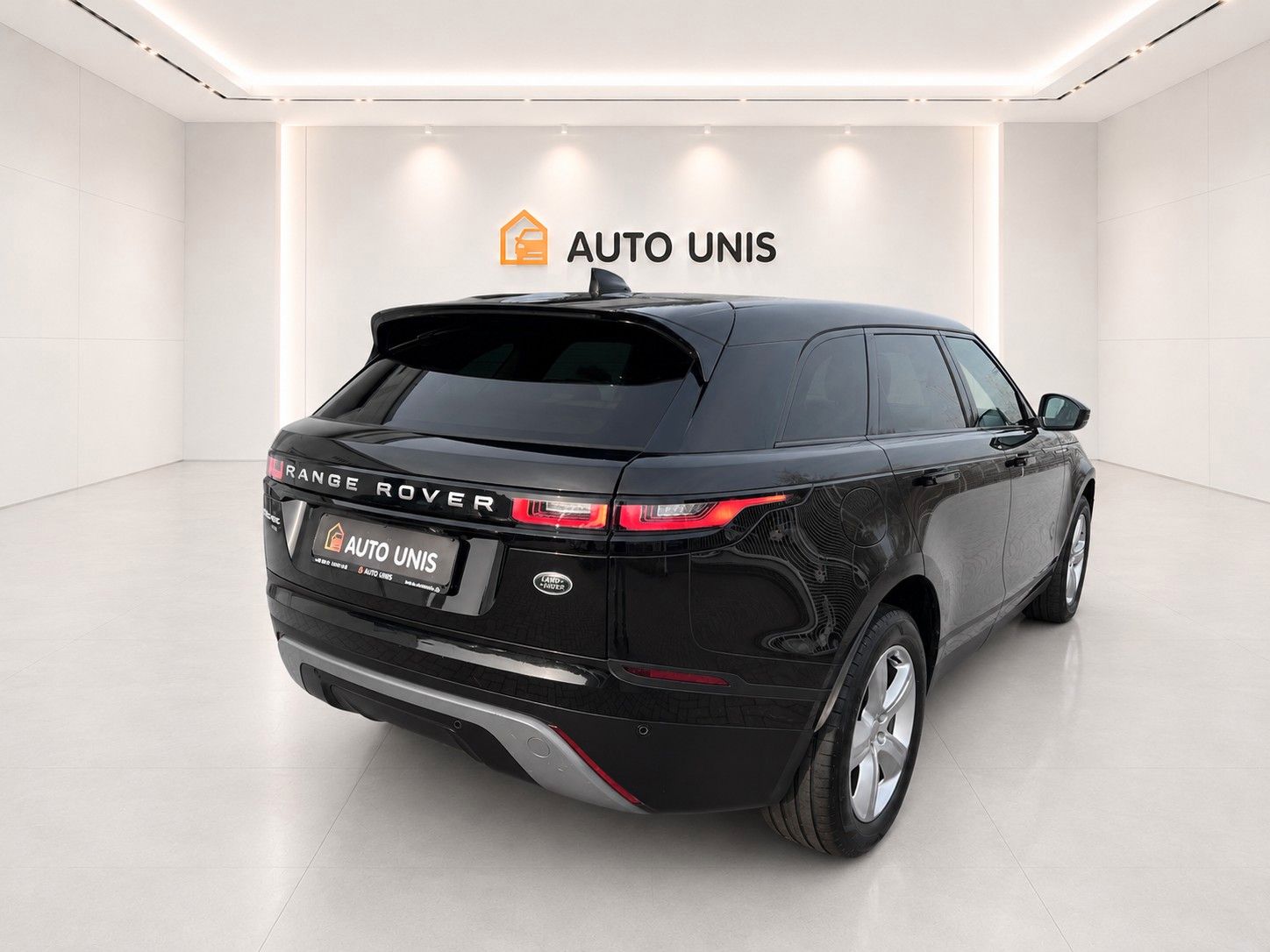 Buy Land Rover Range Rover Velar P400e | Plug-in | ACC | AWD Lithuania | img №6 | Unis.lt
