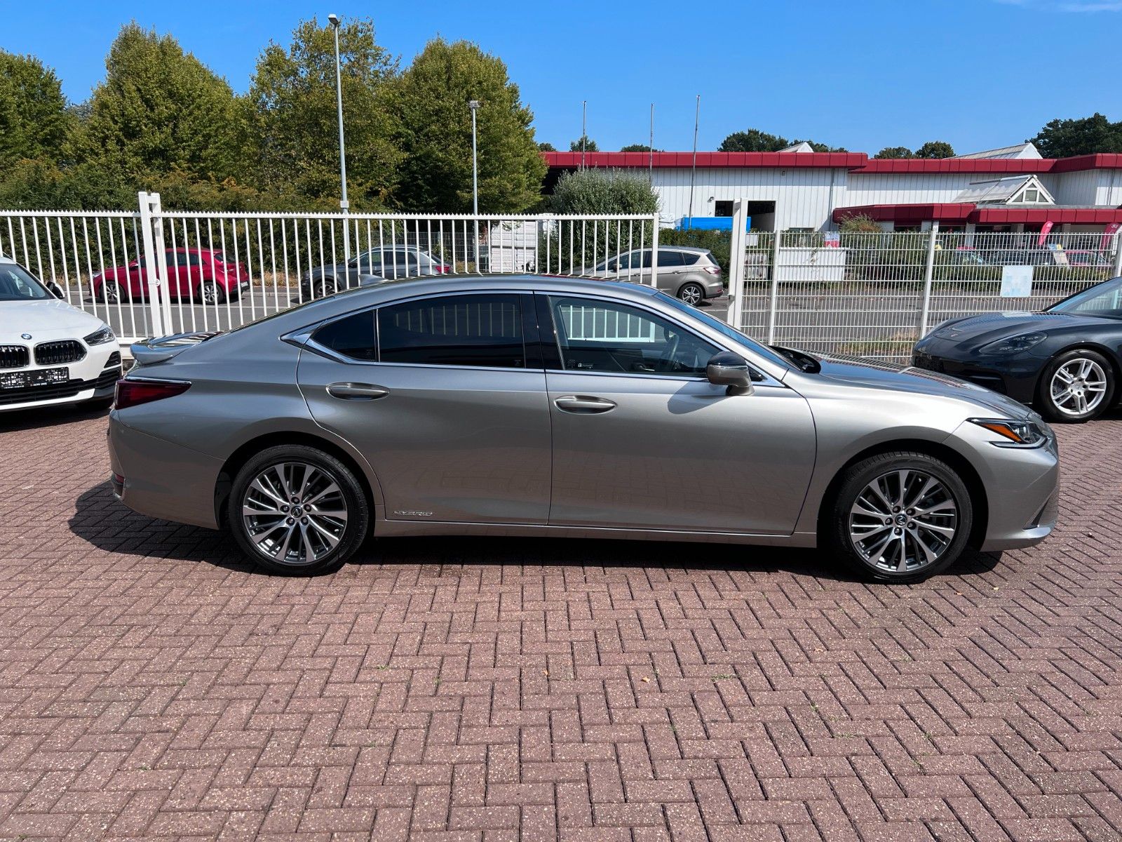 Купить Lexus 300H HEV EXPLORE LINE в Литве | фото №7 | Unis.lt