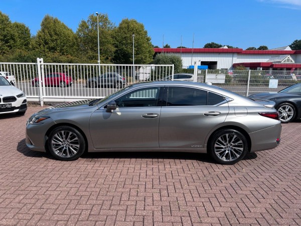 Купить Lexus 300H HEV EXPLORE LINE в Литве | фото №8 | Unis.lt