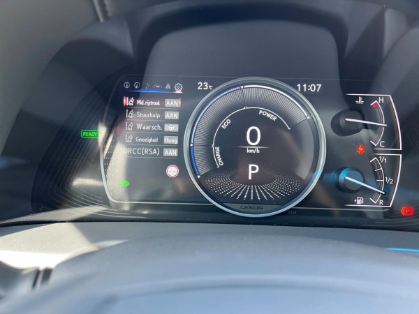Buy Lexus ES 300h Hybrid Cam Navi Scheckheft 1.Hand Lithuania | img №17 | Unis.lt