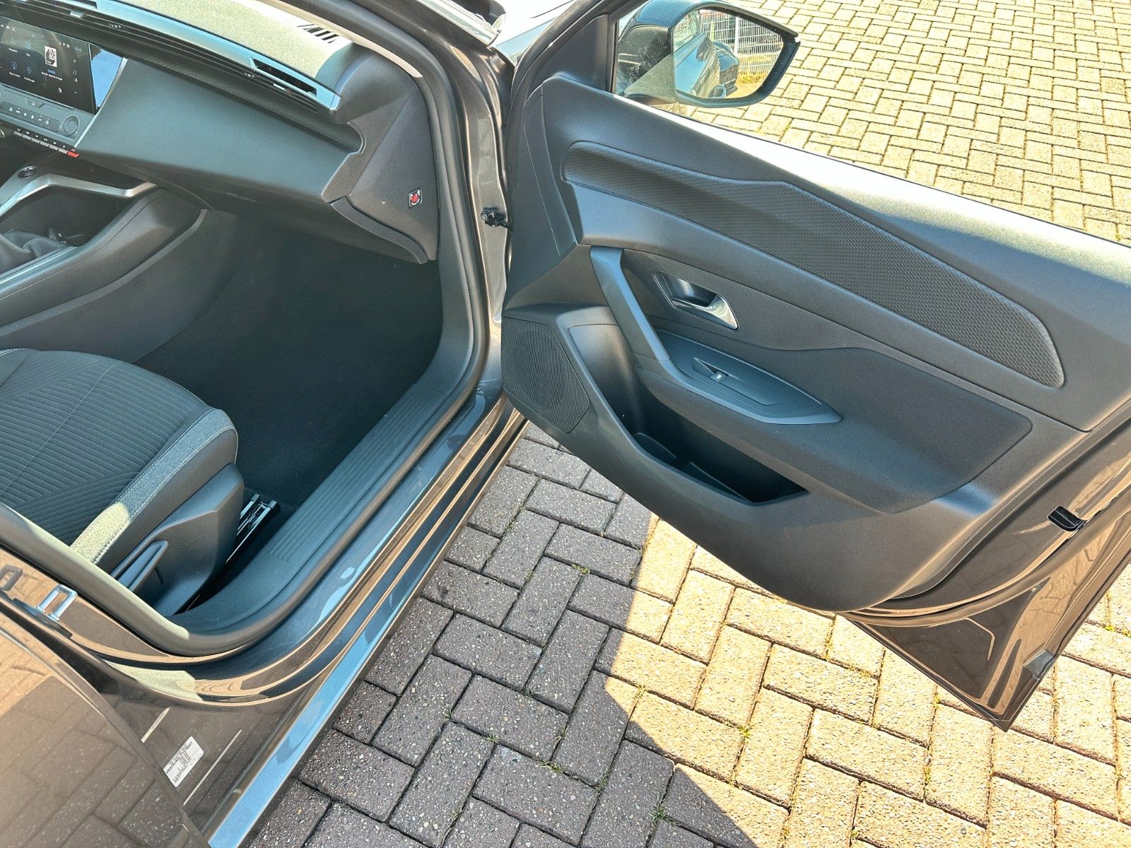 Купить Peugeot 308 SW Led Navi Scheckheft  1.Hand в Литве | фото №19 | Unis.lt