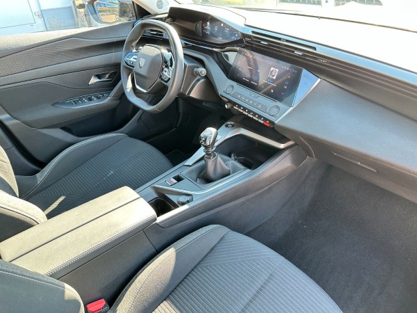 Купить Peugeot 308 SW Led Navi Scheckheft  1.Hand в Литве | фото №22 | Unis.lt