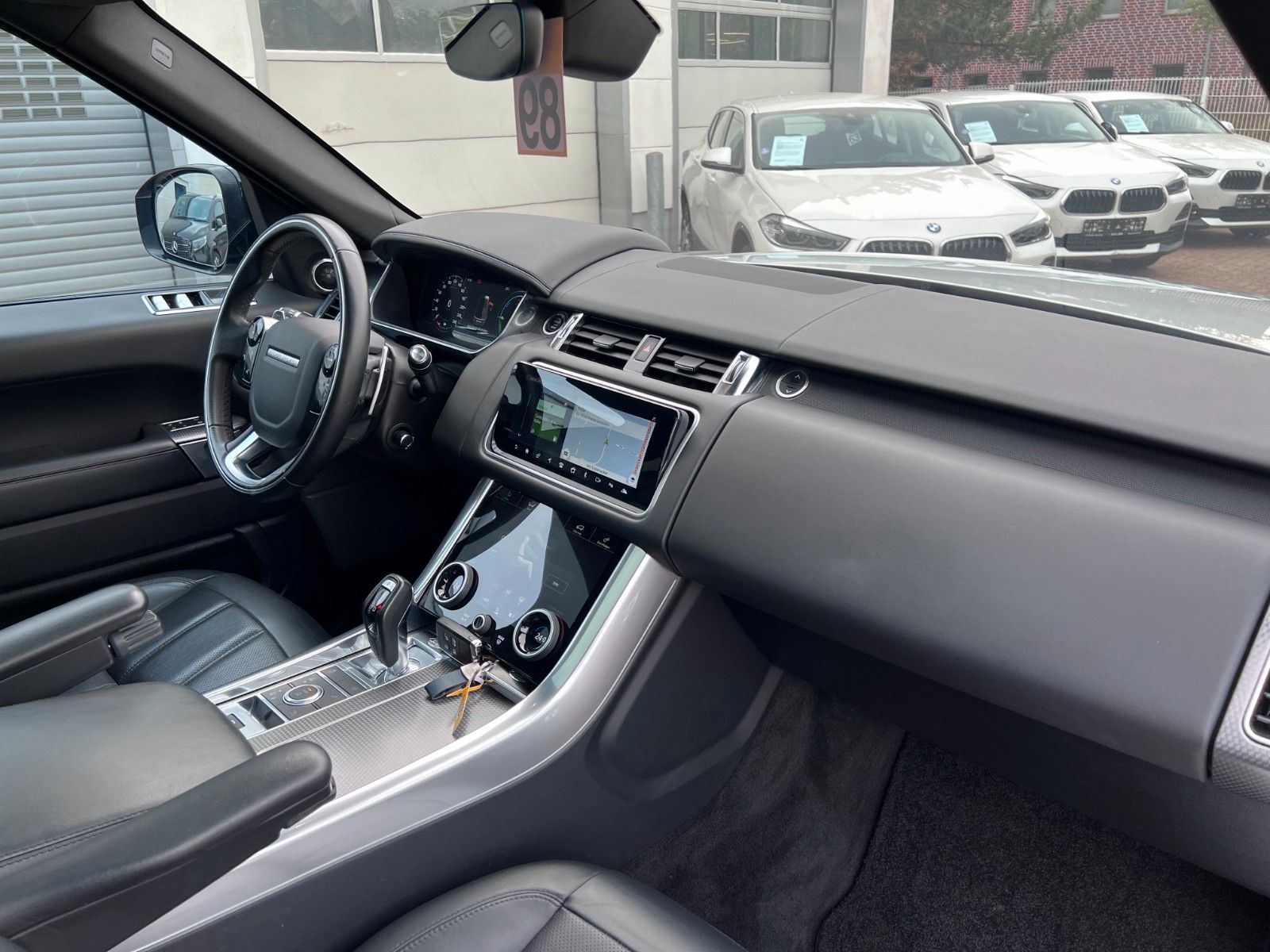 Купить Land Rover Range Rover Sport HSE Dynamic Hybrid в Литве | фото №31 | Unis.lt
