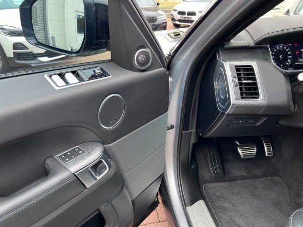 Купить Land Rover Range Rover Sport HSE Dynamic Hybrid в Литве | фото №10 | Unis.lt